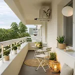 Downtown Tineretului Oasis -- New Building -- Self Check-in -- 1min Metro Station Apartment