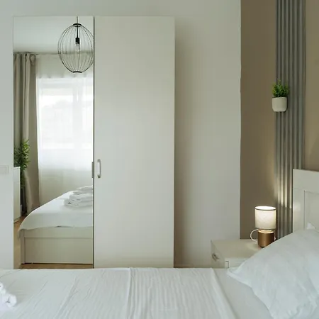 Apartment Downtown Tineretului Oasis -- New Building -- Self Check-in -- 1min Metro Station