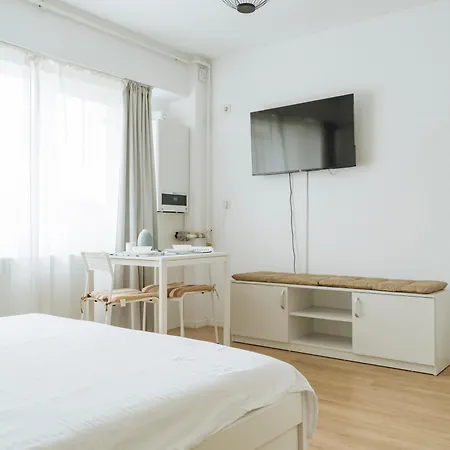 Downtown Tineretului Oasis -- New Building -- Self Check-in -- 1min Metro Station * Bucharest