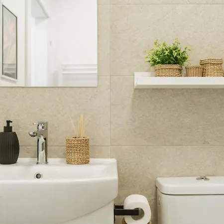 Downtown Tineretului Oasis -- New Building -- Self Check-in -- 1min Metro Station *