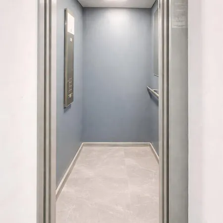 Downtown Tineretului Oasis -- New Building -- Self Check-in -- 1min Metro Station *