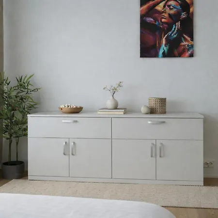 Downtown Tineretului Oasis -- New Building -- Self Check-in -- 1min Metro Station