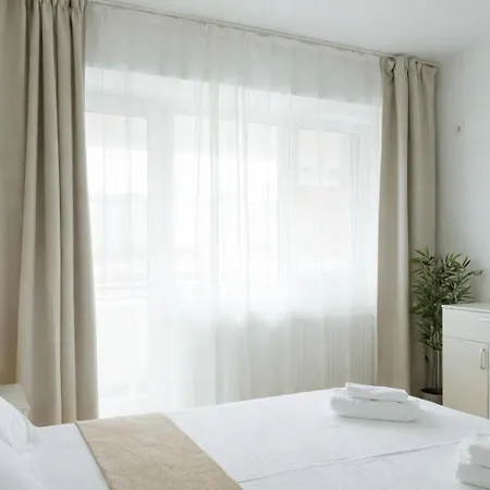 Downtown Tineretului Oasis -- New Building -- Self Check-in -- 1min Metro Station בוקרשט