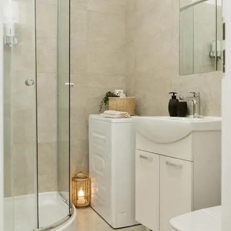 Appartement Downtown Tineretului Oasis -- New Building -- Self Check-in -- 1min Metro Station *