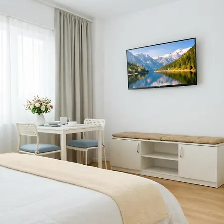 Downtown Tineretului Oasis -- New Building -- Self Check-in -- 1min Metro Station * בוקרשט