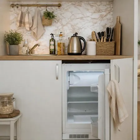 Downtown Tineretului Oasis -- New Building -- Self Check-in -- 1min Metro Station * Boekarest