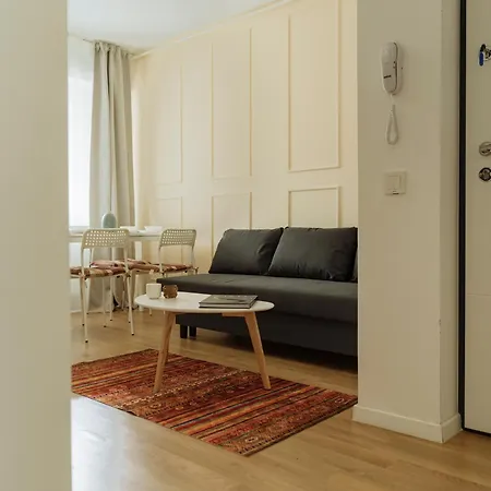 Downtown Tineretului Oasis -- New Building -- Self Check-in -- 1min Metro Station Appartement