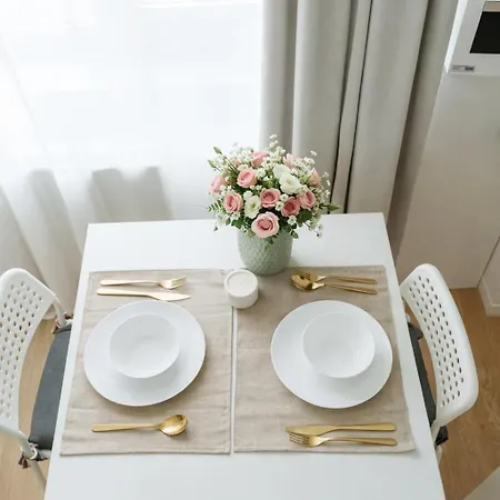 Downtown Tineretului Oasis -- New Building -- Self Check-in -- 1min Metro Station Apartment