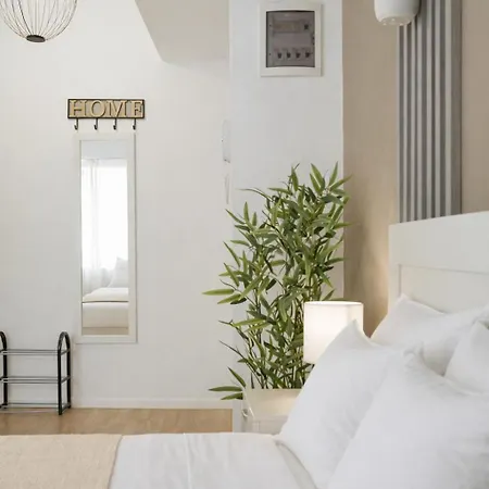 Downtown Tineretului Oasis -- New Building -- Self Check-in -- 1min Metro Station * Bucarest