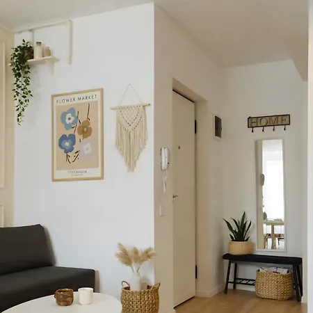 Downtown Tineretului Oasis -- New Building -- Self Check-in -- 1min Metro Station Appartement *