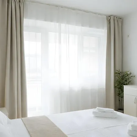 Downtown Tineretului Oasis -- New Building -- Self Check-in -- 1min Metro Station Appartement