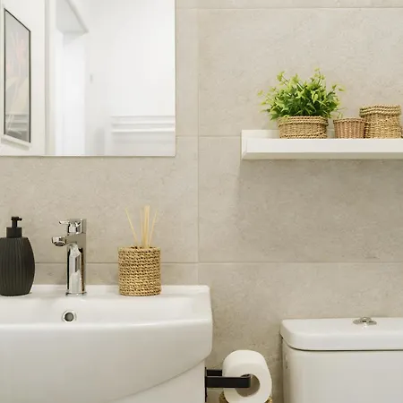 Appartement Downtown Tineretului Oasis -- New Building -- Self Check-in -- 1min Metro Station *