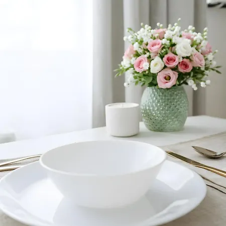 Downtown Tineretului Oasis -- New Building -- Self Check-in -- 1min Metro Station Bucarest