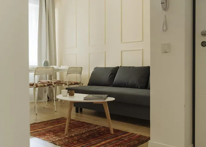 Downtown Tineretului Oasis -- New Building -- Self Check-in -- 1min Metro Station شقة