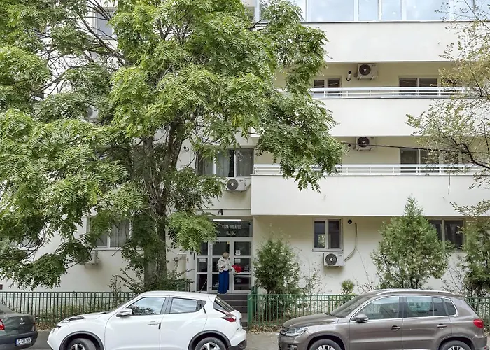 Downtown Tineretului Oasis -- New Building -- Self Check-in -- 1min Metro Station Bucarest