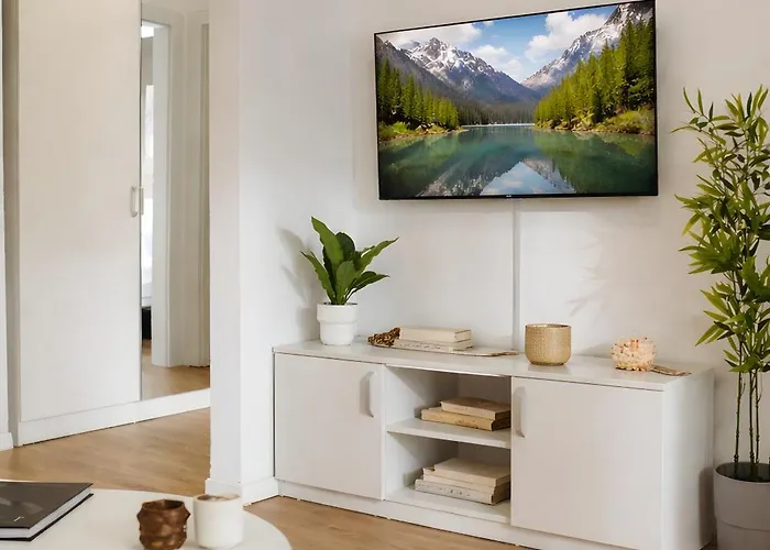 Downtown Tineretului Oasis -- New Building -- Self Check-in -- 1min Metro Station Apartamento