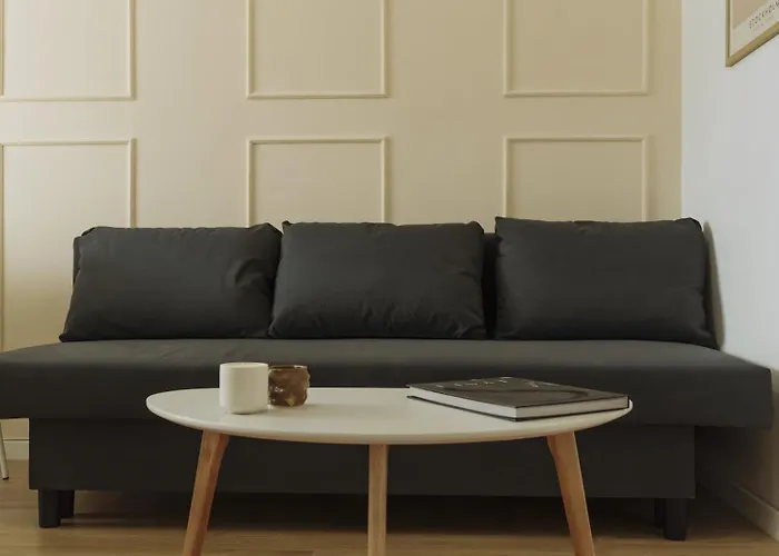 Apartment Downtown Tineretului Oasis -- New Building -- Self Check-in -- 1min Metro Station Bucharest