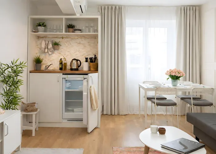 Downtown Tineretului Oasis -- New Building -- Self Check-in -- 1min Metro Station شقة *