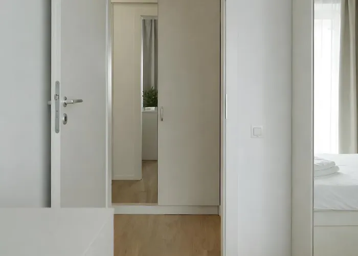 Apartamento Downtown Tineretului Oasis -- New Building -- Self Check-in -- 1min Metro Station Bucarest