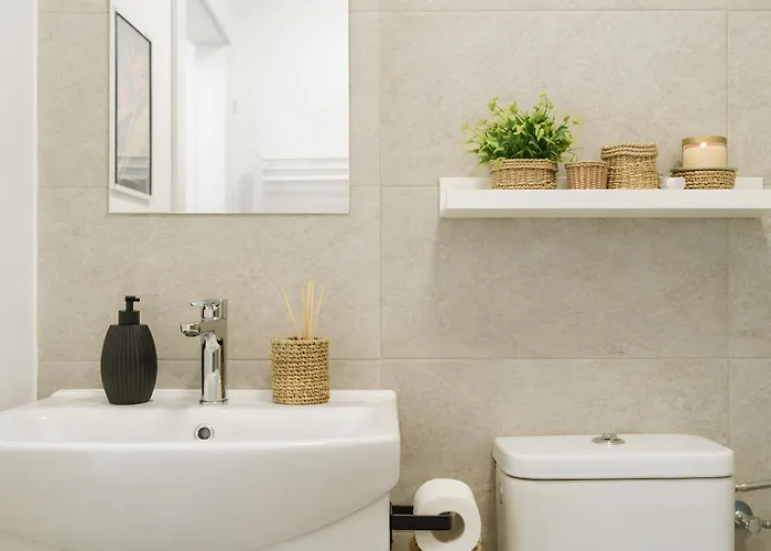 Apartment Downtown Tineretului Oasis -- New Building -- Self Check-in -- 1min Metro Station *