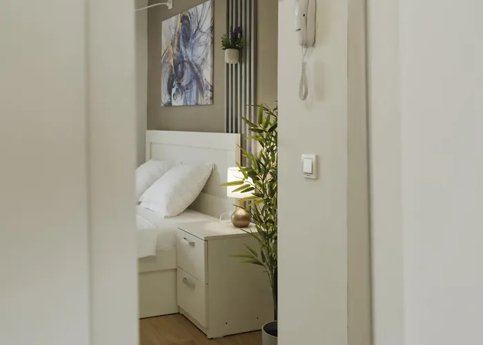 Апартаменти Downtown Tineretului Oasis -- New Building -- Self Check-in -- 1min Metro Station *