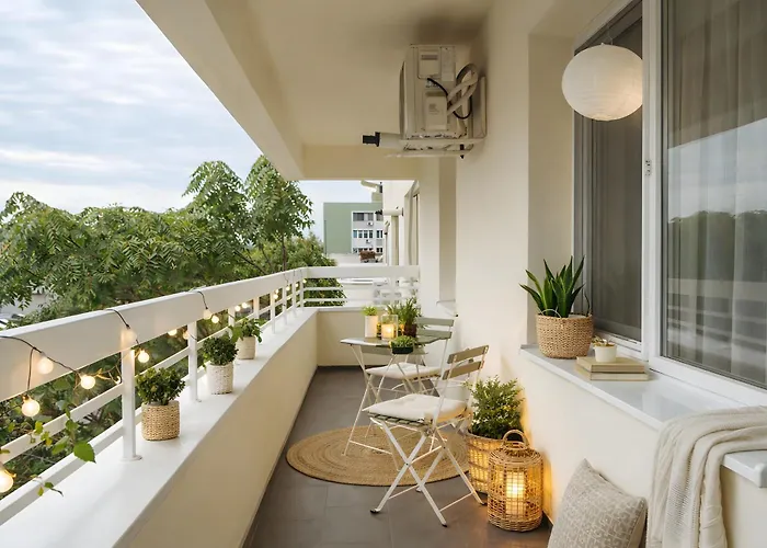 Downtown Tineretului Oasis -- New Building -- Self Check-in -- 1min Metro Station شقة