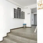 Downtown Tineretului Oasis -- New Building -- Self Check-in -- 1min Metro Station Апартаменти *